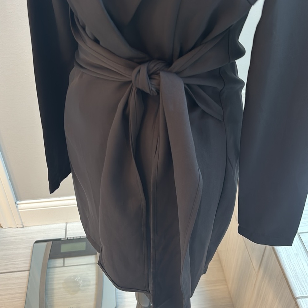 NWT Elegant tuxedo mini dress by Pretty Little Thing. size 4 - Picture 5 of 13